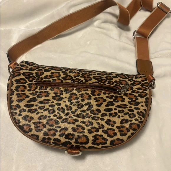 Leopard print bum bag - Picture 4 of 5